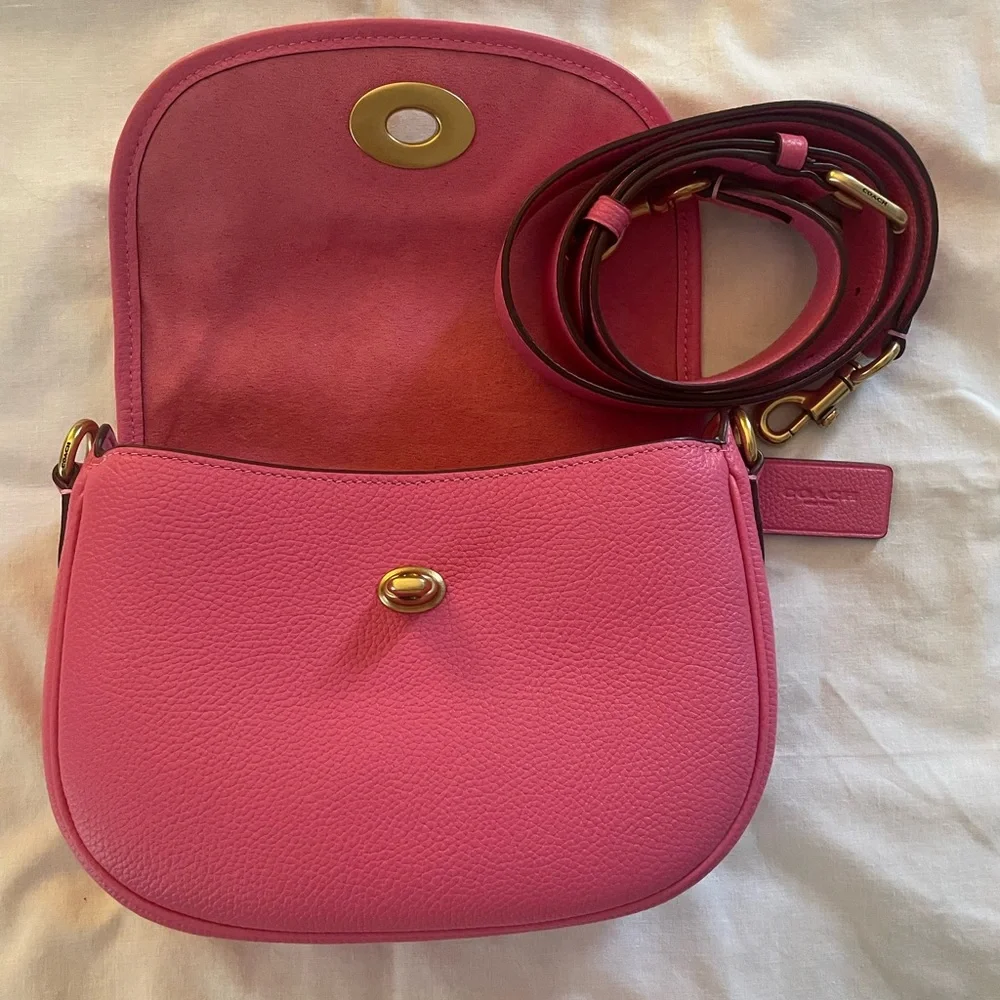 Pink Leather COACH Crossbody Bag NWT in mint condition. - Picture 9 of 14